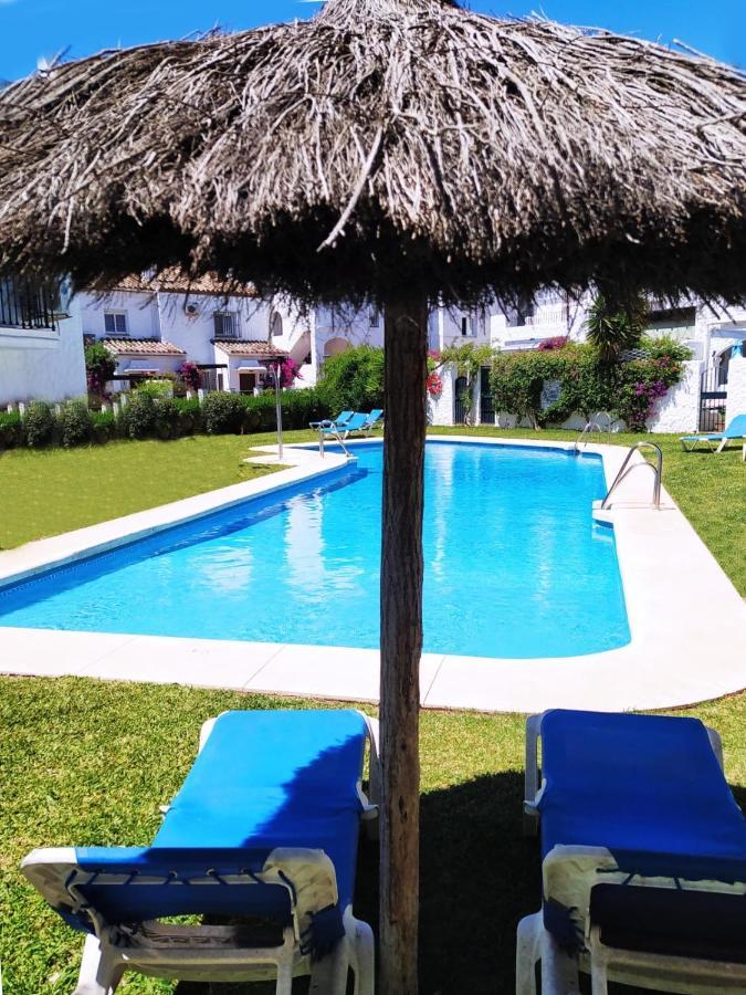 Paraiso Y Mar Apartment เอสเตโปนา ภายนอก รูปภาพ