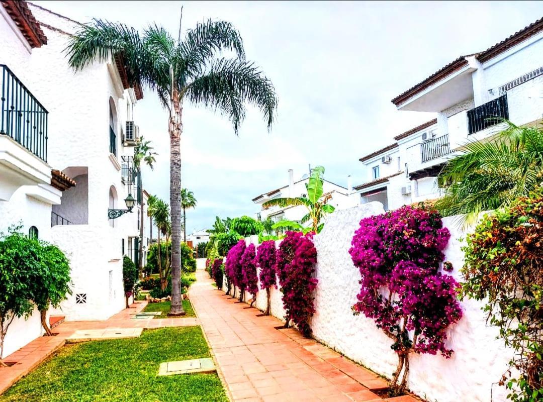 Paraiso Y Mar Apartment เอสเตโปนา ภายนอก รูปภาพ